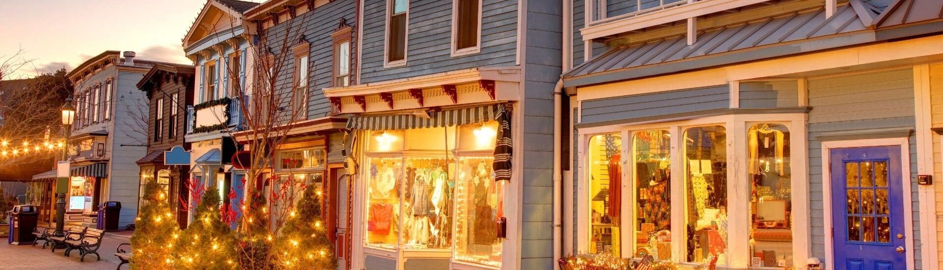 shops in cape may new jersey decorated for the holiday season